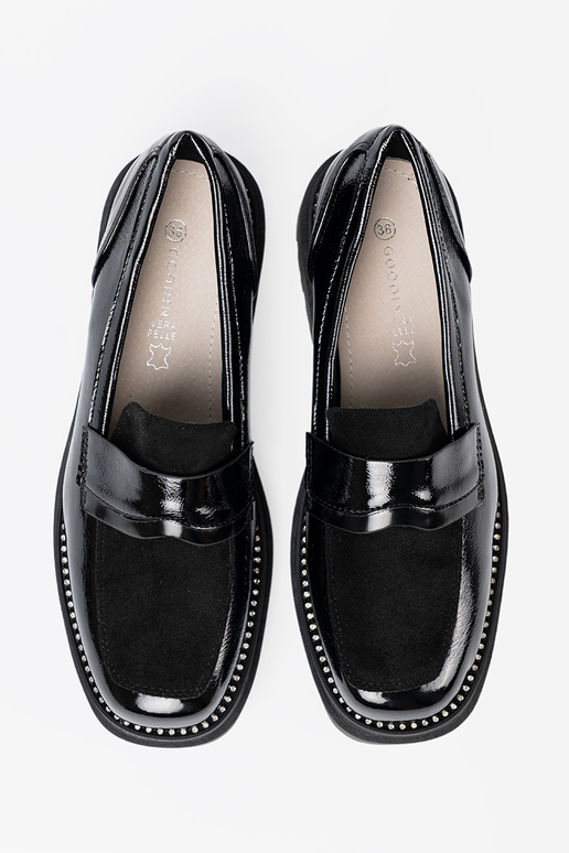 con efecto barniz mocasines con remaches