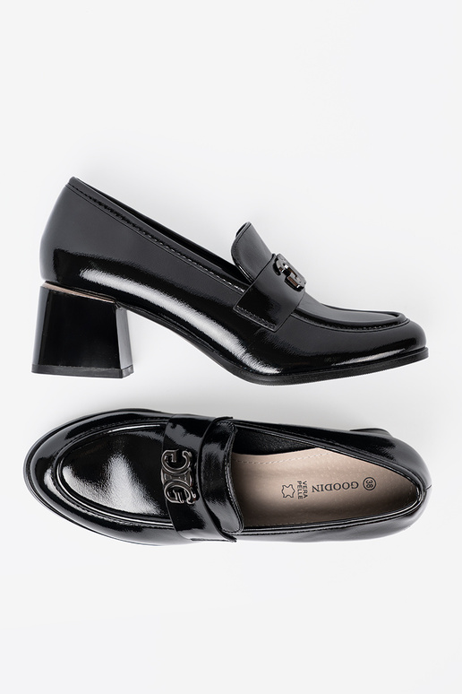 con efecto barniz medio zapatos ze platam zdobieniem