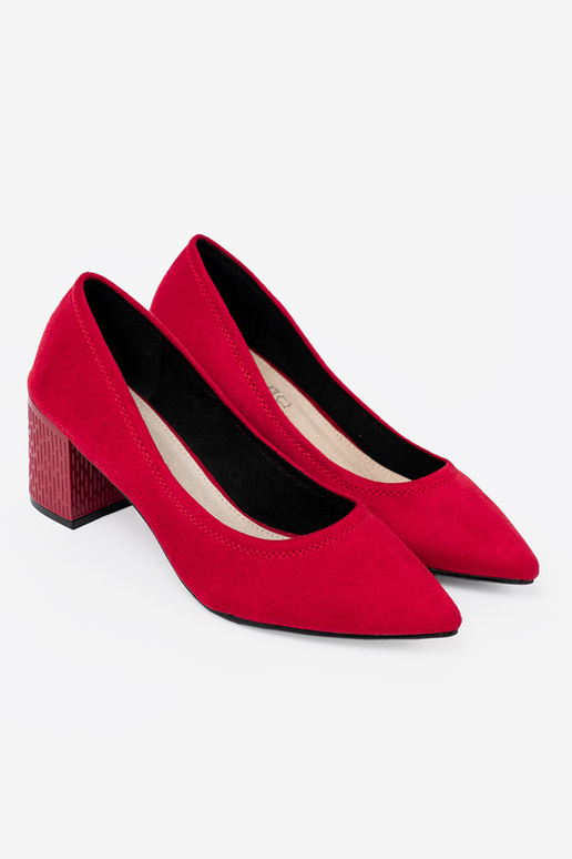 Estilo elegante tacones altos na ozdobnym słupku