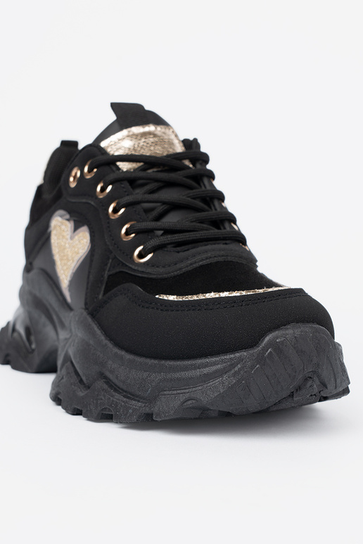 de color negro Zapatillas modelo zapatos. z ozdobnym doradom corazónm