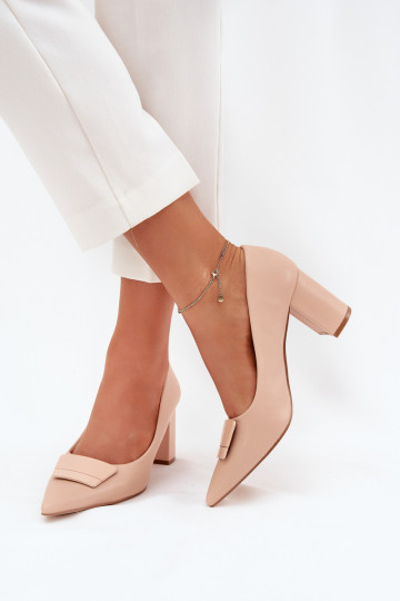 Zapatos con tacones con adornos beige Celira