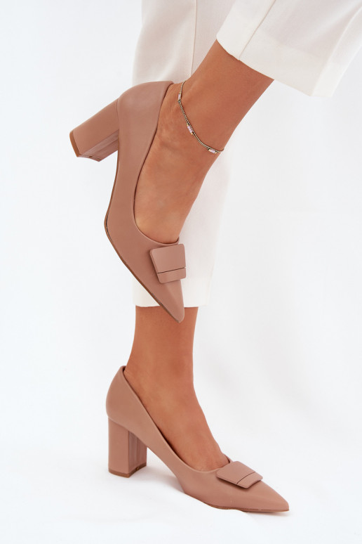 Zapatos con tacones con adornos beige Celira Zapatos con tacones con adornos beige Celira