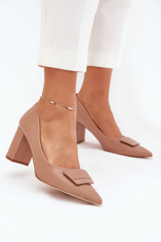 Zapatos con tacones con adornos beige Celira Zapatos con tacones con adornos beige Celira