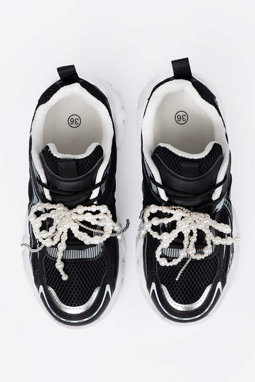 de color negro Zapatillas modelo zapatos. z białą kokardą i koralikami