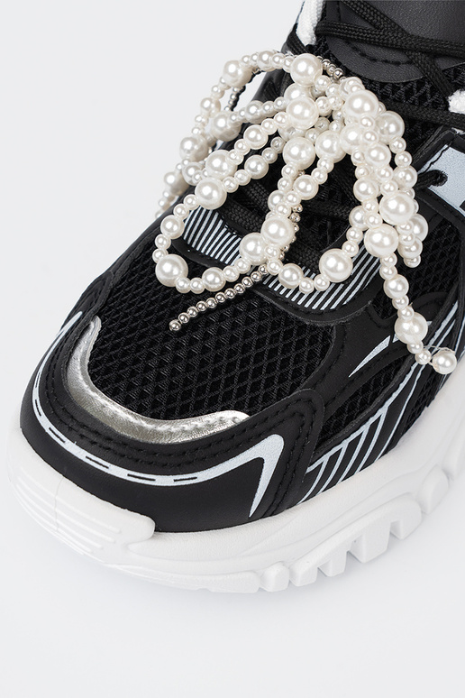 de color negro Zapatillas modelo zapatos. z białą kokardą i koralikami