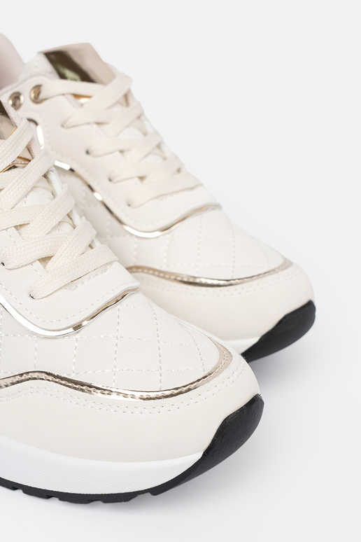 beige Zapatillas modelo zapatos. z połyskującymi doradomi akcentami