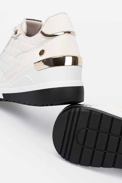 beige Zapatillas modelo zapatos. z połyskującymi doradomi akcentami