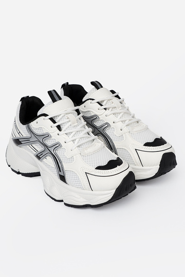 Blanco-de color negro conveniente Zapatillas modelo zapatos. con malla