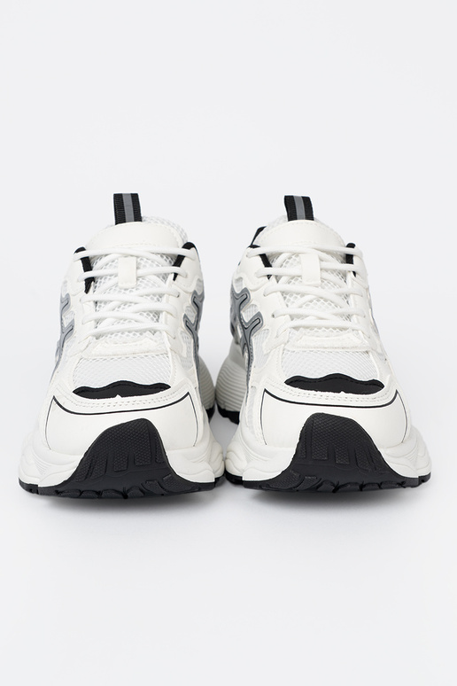 Blanco-de color negro conveniente Zapatillas modelo zapatos. con malla