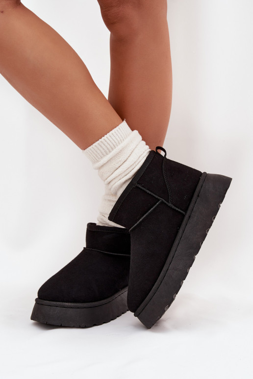 Botas de nieve Femenino con una plataforma calentamiento con pelo dentro de color negro Vesirae
