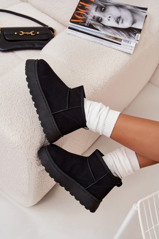 Botas de nieve Femenino con una plataforma calentamiento con pelo dentro de color negro Vesirae