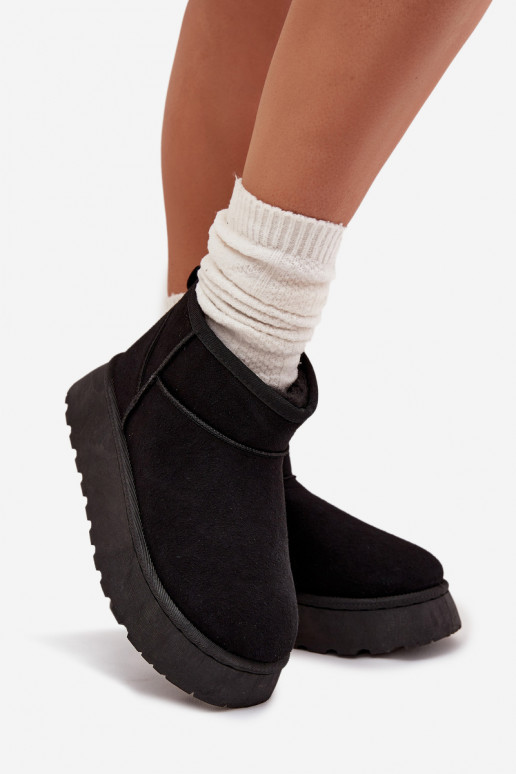 Botas de nieve Femenino con una plataforma calentamiento con pelo dentro de color negro Vesirae