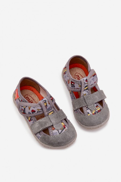 Zapatillas Milami Infantil con sujetadores adhesivos EN Pojazdy color gris Reathiana