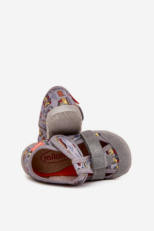 Zapatillas Milami Infantil con sujetadores adhesivos EN Pojazdy color gris Reathiana