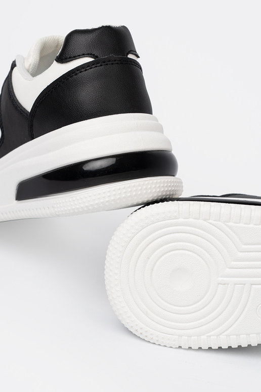 Elegante en blanco y negro Zapatillas modelo zapatos. z grubą podeszAą