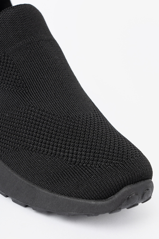 Zapatos estilo deportivo. typu slip-on A de color negrom kolorze