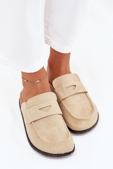 Zapatillas Zuecos Femenino con una plataforma beige Nivalia