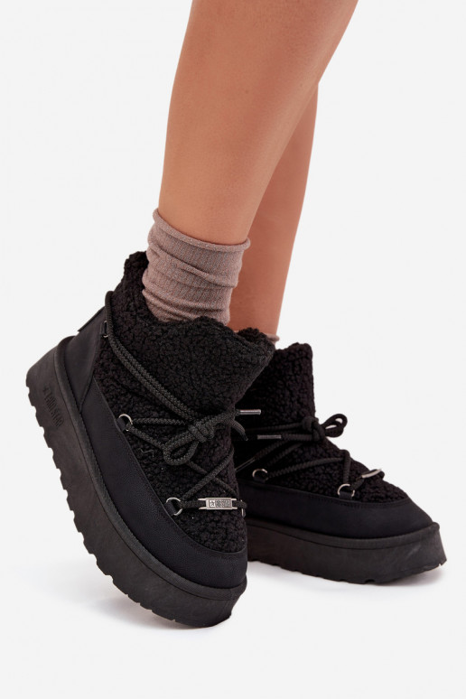 Botas de nieve Femenino con una plataforma con un abrigo de piel Typu Baranek Big Star SS274109 de color negro