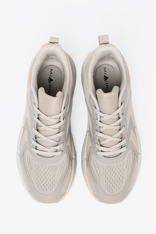 Conveniente zapatos deportivos color gris z siateczkoAą strukturą McArthur