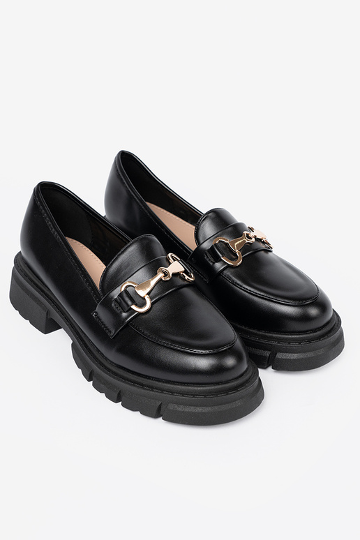 modelo clásico de color negro mocasines z metaloAą klamrą