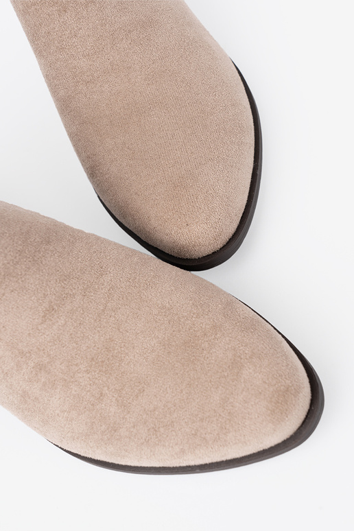 beige zapatos z Aycięciami