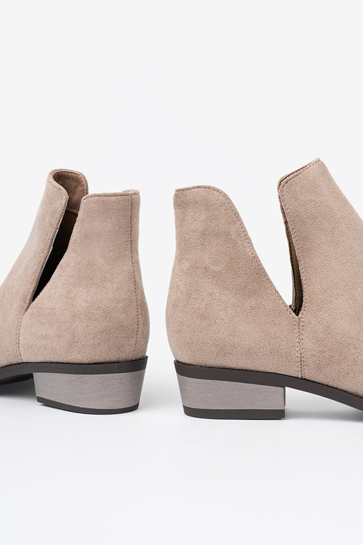 beige zapatos z Aycięciami