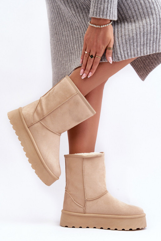 Femenino Botas de nieve con un abrigo de piel beige Abrams
