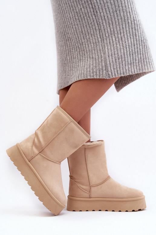 Femenino Botas de nieve con un abrigo de piel beige Abrams