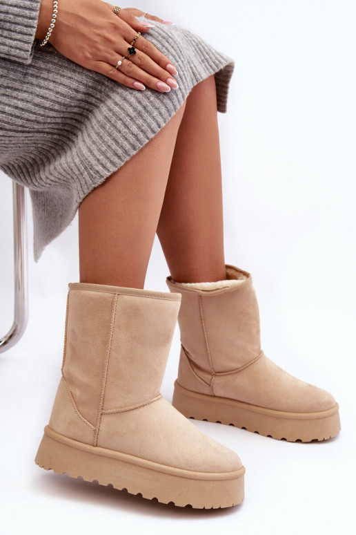 Femenino Botas de nieve con un abrigo de piel beige Abrams