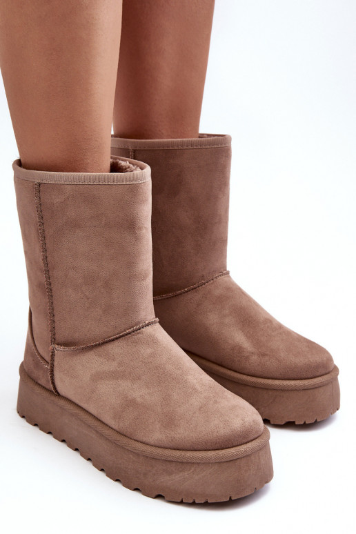 Femenino Botas de nieve con un abrigo de piel beige Abrams