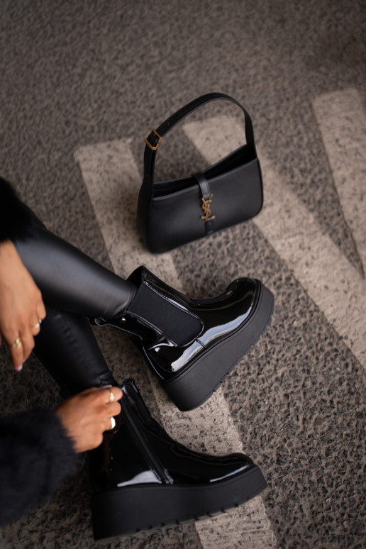 con efecto barniz Botas de mujer con una plataforma I Koturnie calentamiento de color negro ENloedia