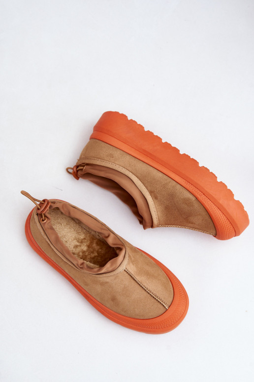 Botas de nieve Femenino con una plataforma Con una parte superior baja color marrón Izamine