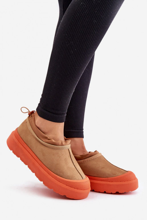 Botas de nieve Femenino con una plataforma Con una parte superior baja color marrón Izamine