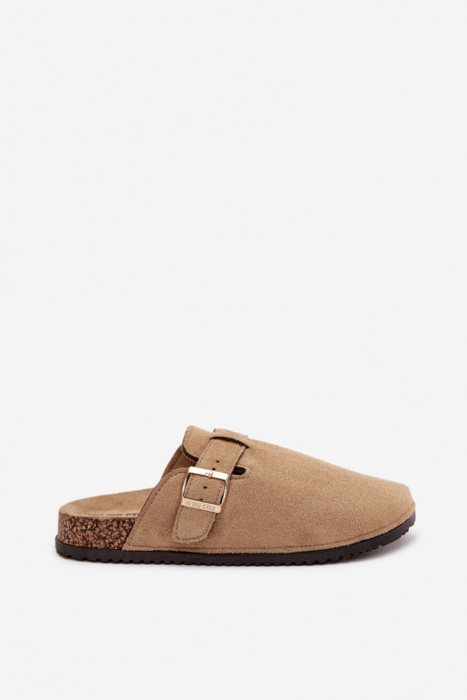 Zapatillas Zuecos Femenino con una plataforma con hebillas doradas Big Star SS274738 beige