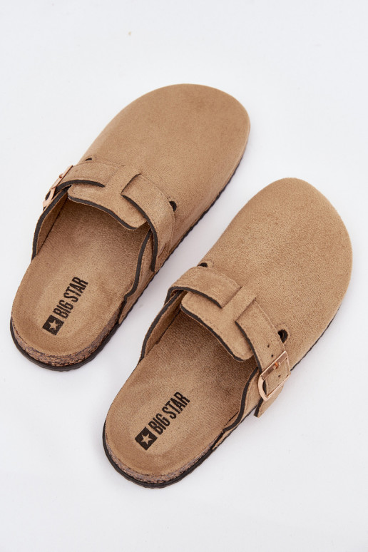 Zapatillas Zuecos Femenino con una plataforma con hebillas doradas Big Star SS274738 beige