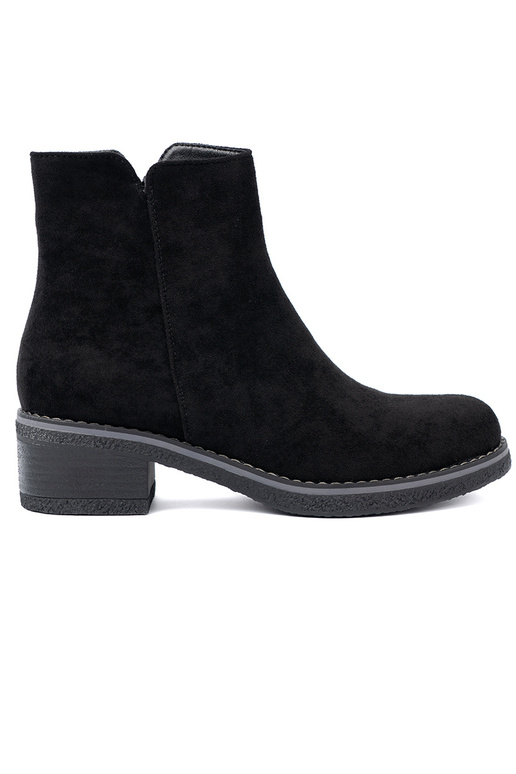 Proste de color negro zapatos na komfortoAym obcasie