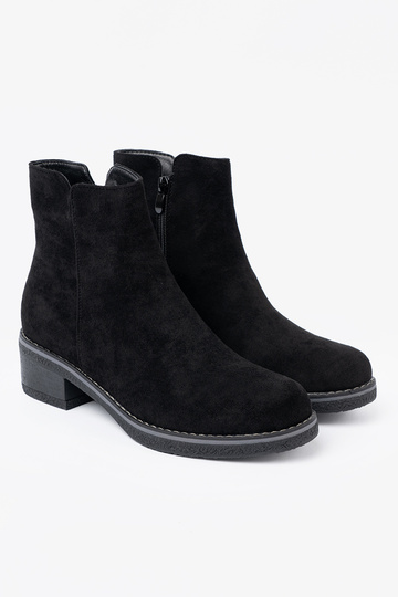 Proste de color negro zapatos na komfortoAym obcasie