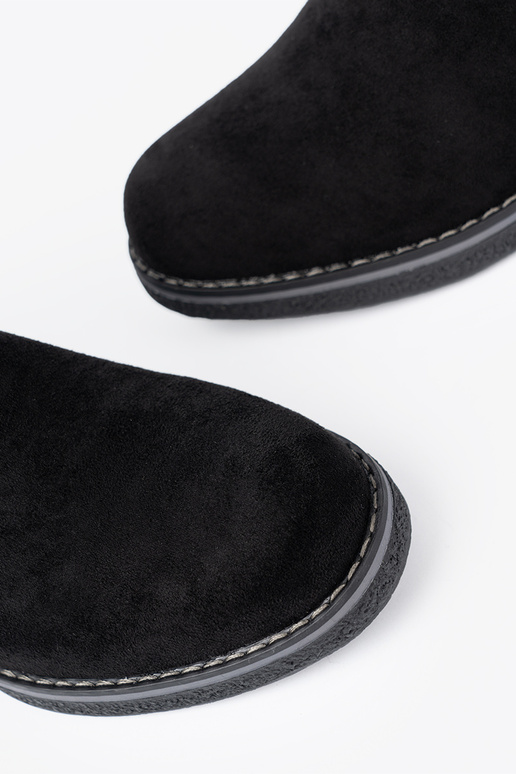 Proste de color negro zapatos na komfortoAym obcasie