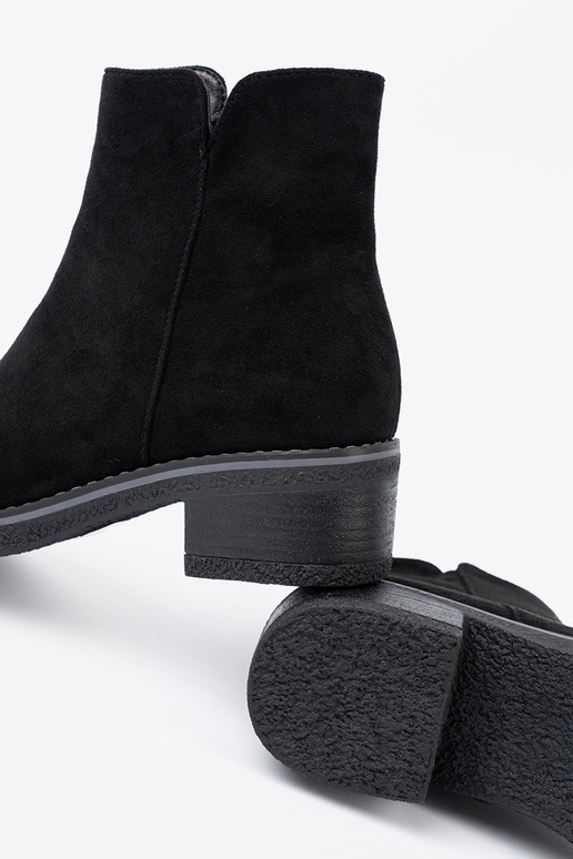 Proste de color negro zapatos na komfortoAym obcasie