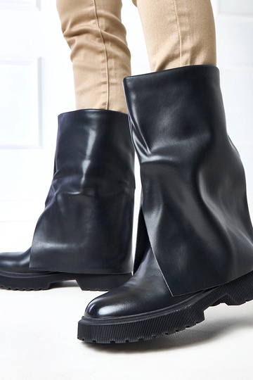 Botines negros con caña... 2