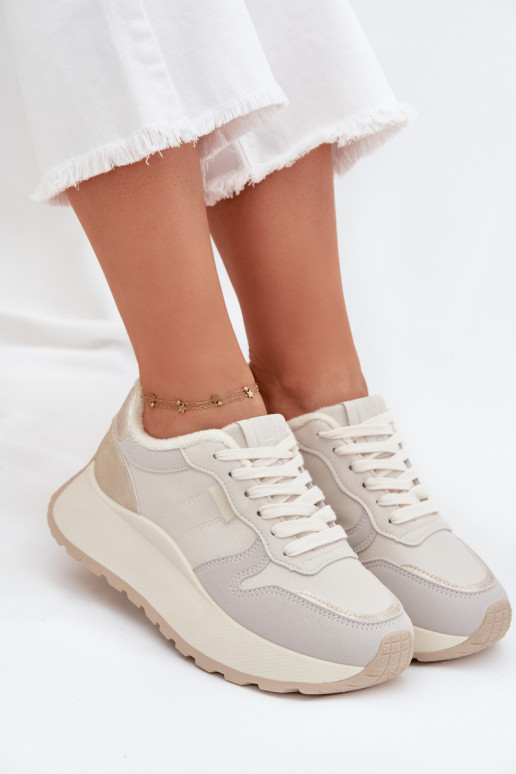 calentamiento Zapatillas modelo zapatos. Femenino con una plataforma Big Star SS274008 HI-POLY SYSTEM color marfil