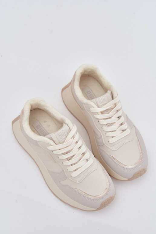 calentamiento Zapatillas modelo zapatos. Femenino con una plataforma Big Star SS274008 HI-POLY SYSTEM color marfil