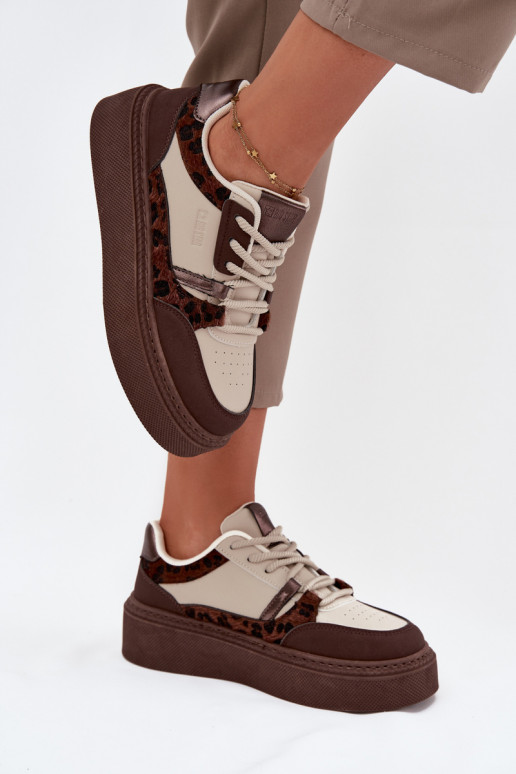 Femenino Zapatillas modelo zapatos. con una plataforma Big Star SS274356 con estampados de piel de leopardo marrón-beige