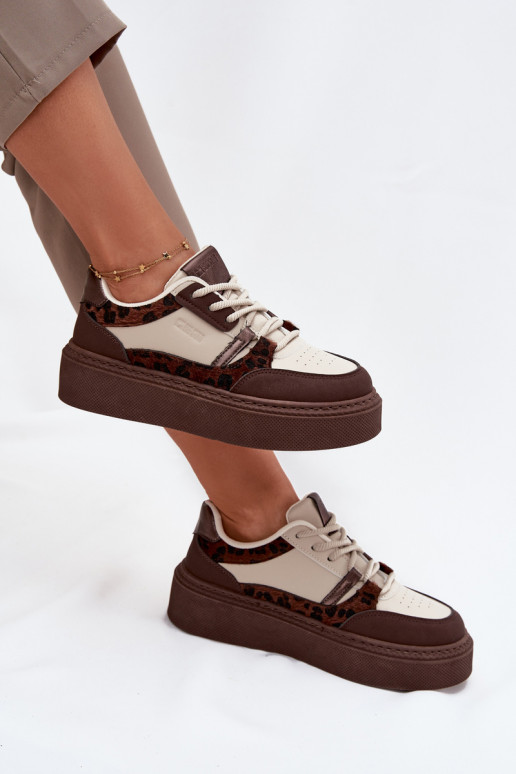 Femenino Zapatillas modelo zapatos. con una plataforma Big Star SS274356 con estampados de piel de leopardo marrón-beige
