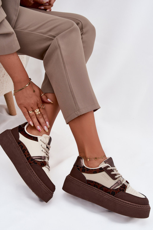 Femenino Zapatillas modelo zapatos. con una plataforma Big Star SS274356 con estampados de piel de leopardo marrón-beige
