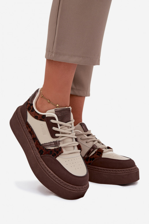 Femenino Zapatillas modelo zapatos. con una plataforma Big Star SS274356 con estampados de piel de leopardo marrón-beige