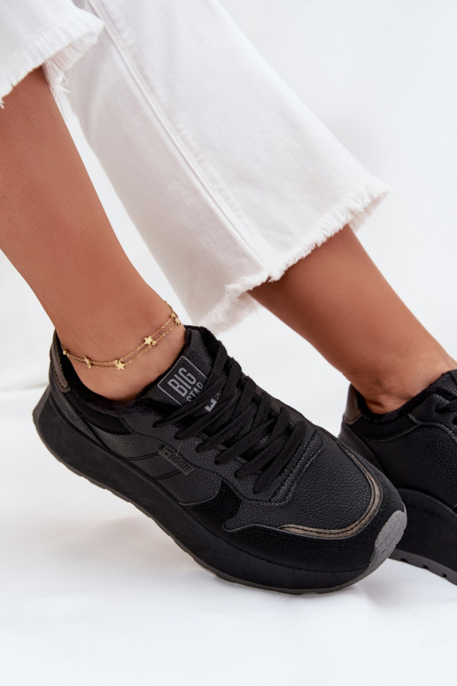 calentamiento Zapatillas modelo zapatos. Femenino con una plataforma Big Star SS274007 HI-POLY SYSTEM de color negro