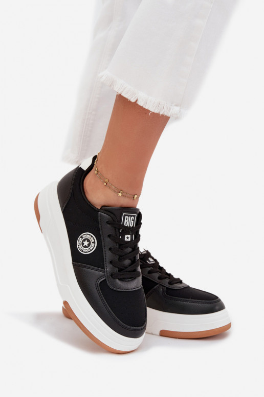 Zapatillas modelo zapatos. Femenino con una plataforma Big Star RR274573 HI-POLY SYSTEM de color negro