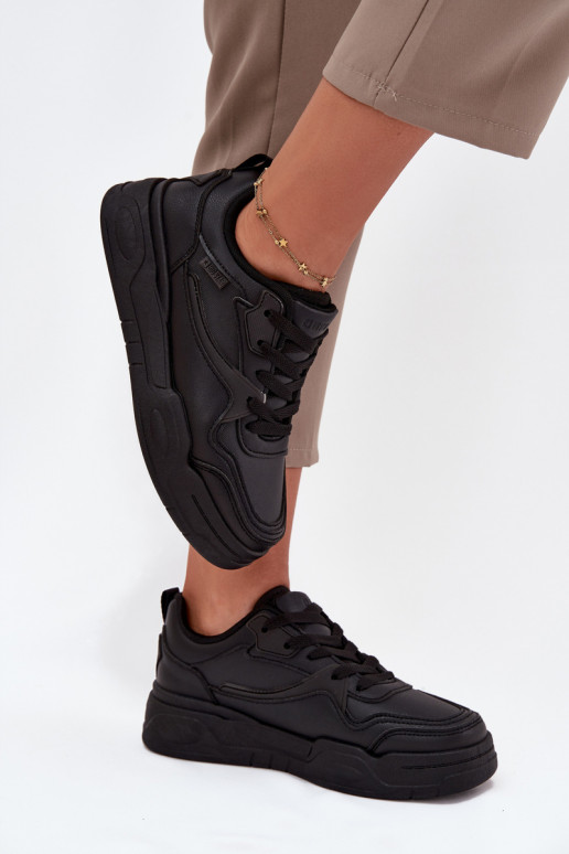 Zapatillas modelo zapatos. Femenino con una plataforma Big Star SS274589 HI-POLY SYSTEM de color negro