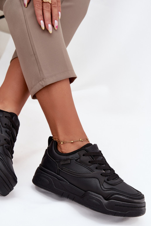 Zapatillas modelo zapatos. Femenino con una plataforma Big Star SS274589 HI-POLY SYSTEM de color negro